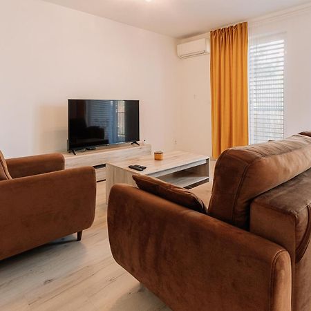 Sunrise Apartments Senec Eksteriør bilde
