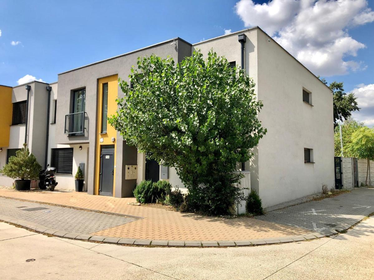 Sunrise Apartments Senec Eksteriør bilde